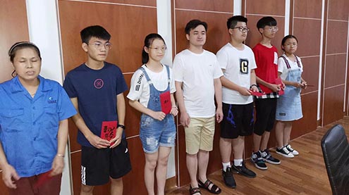 員工子女升學（xué）獎勵金發放儀（yí）式